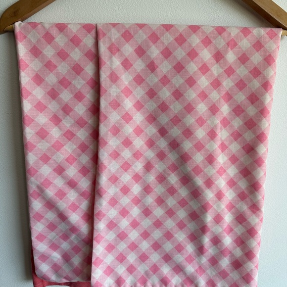 Vintage Canadian made Wadasso pillow cases
Measure as a queen - 33” x 20” - Picture 7 of 10